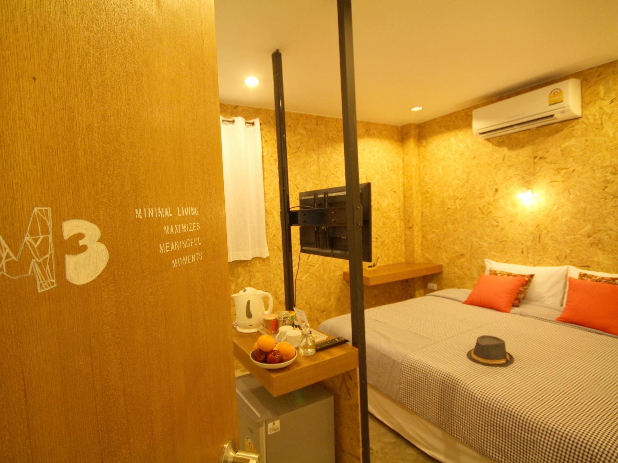 Mbed Phuket Hostel Buitenkant foto