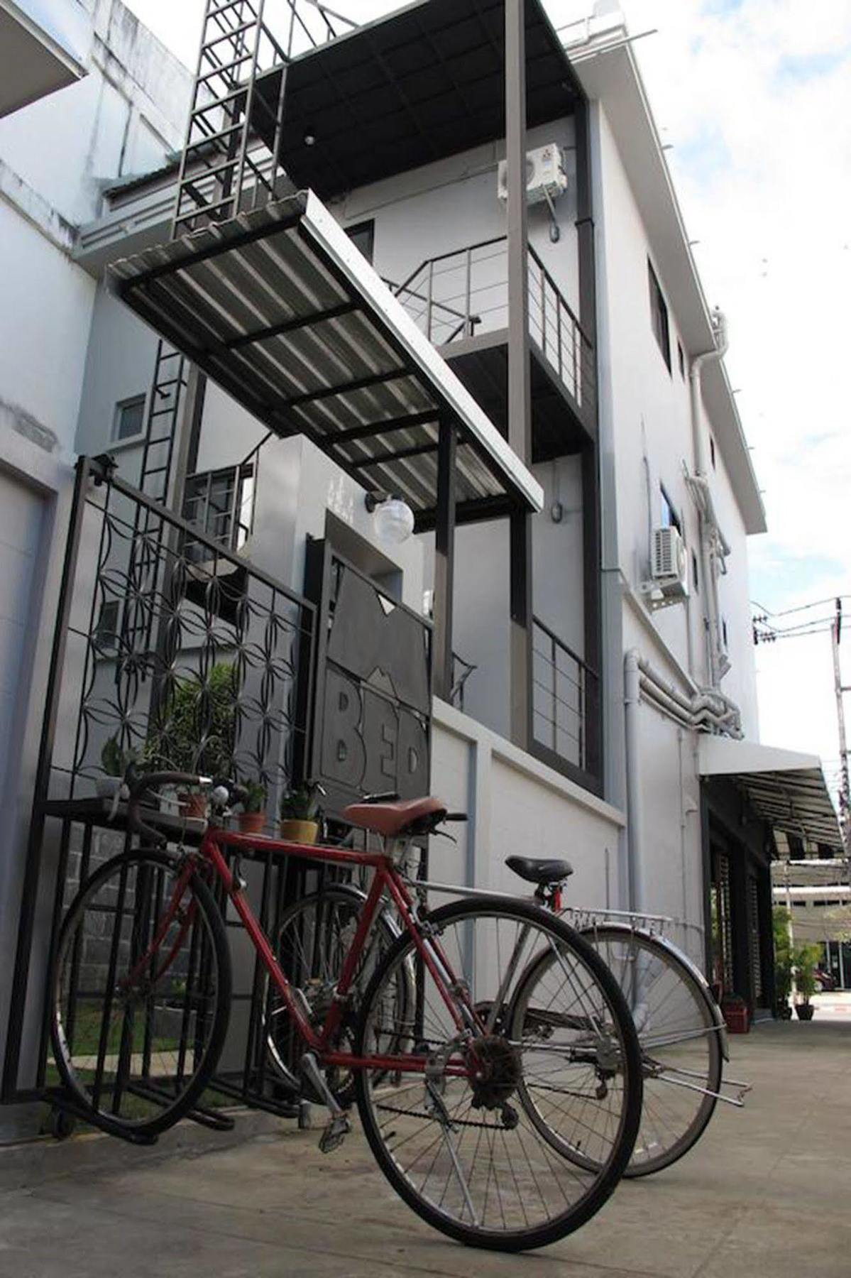 Mbed Phuket Hostel Buitenkant foto