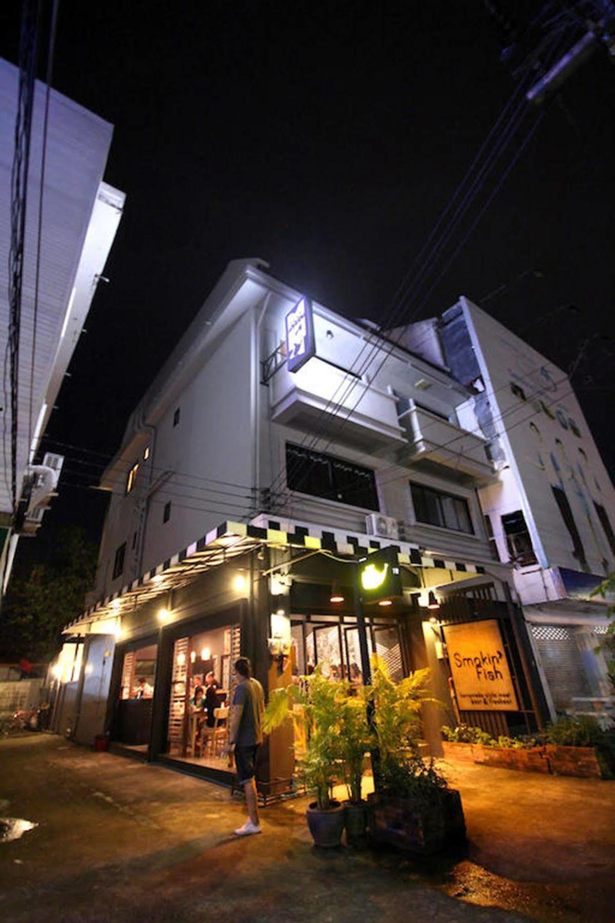 Mbed Phuket Hostel Buitenkant foto