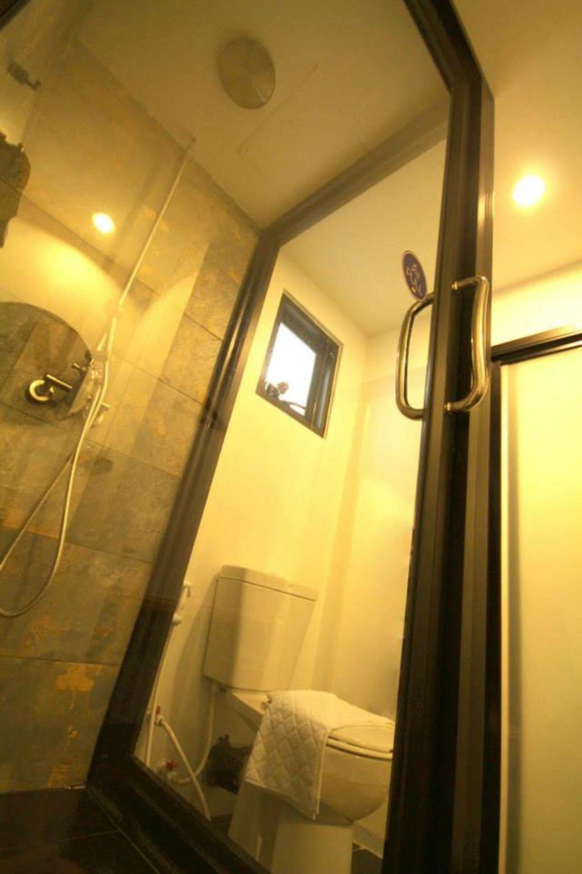 Mbed Phuket Hostel Buitenkant foto