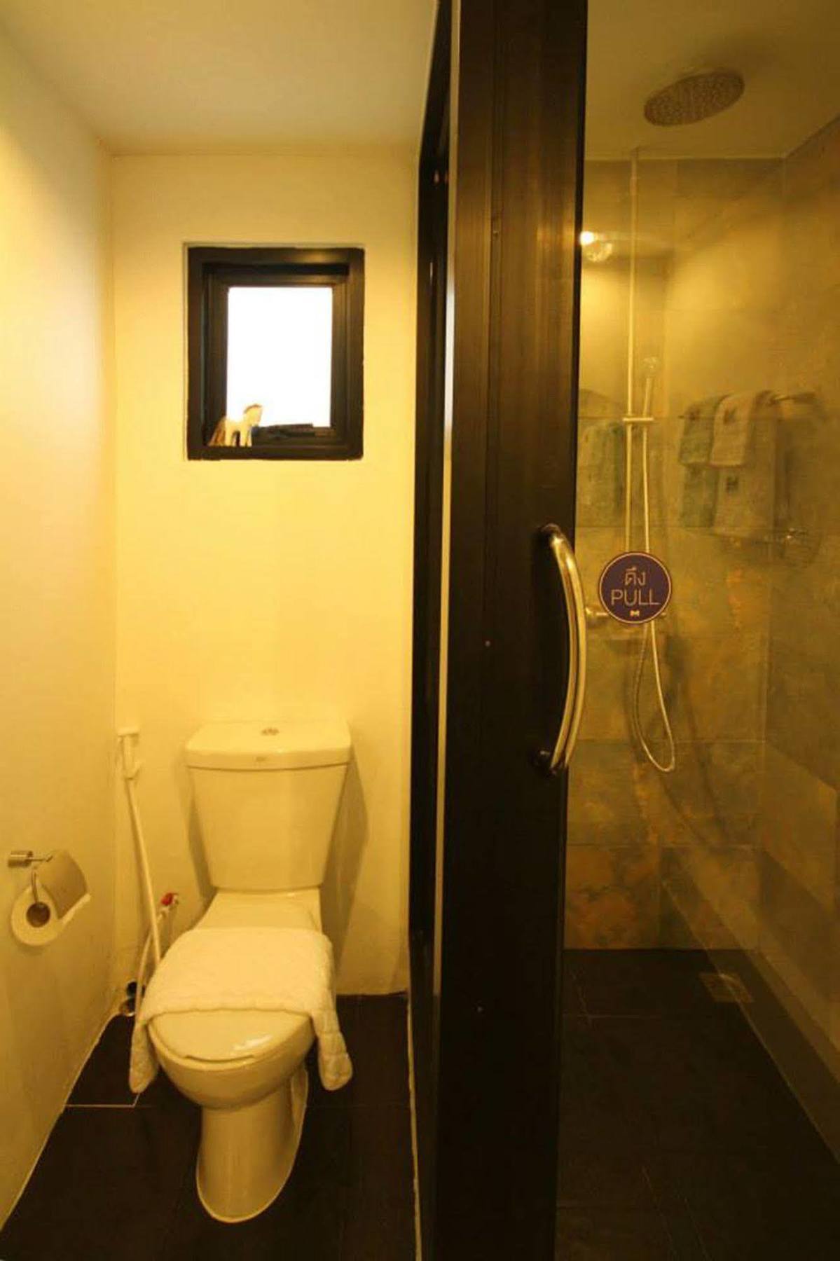 Mbed Phuket Hostel Buitenkant foto