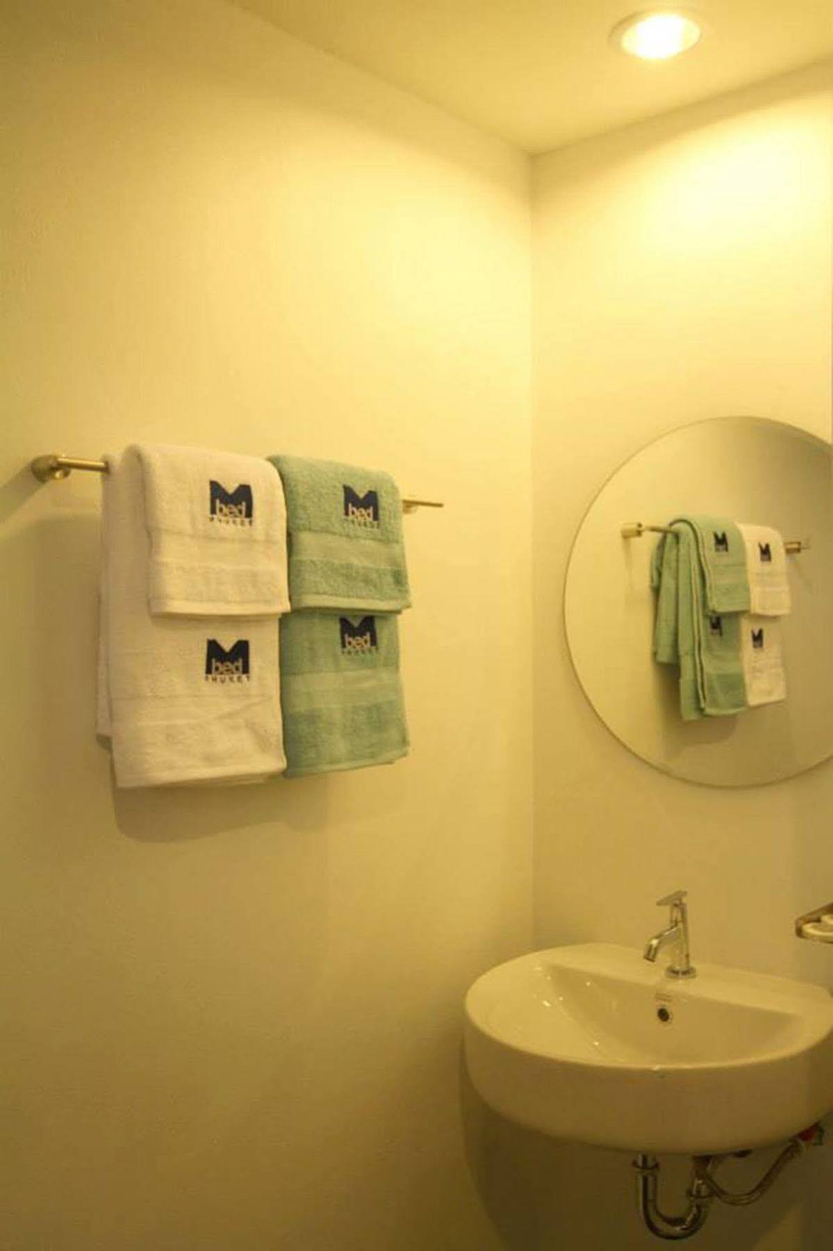 Mbed Phuket Hostel Buitenkant foto